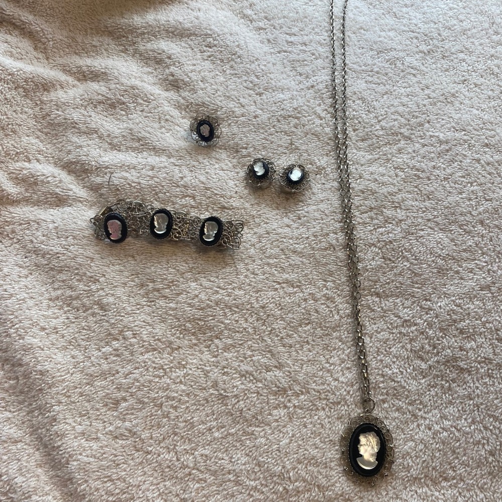 Vintage Cameo Jewelry Set Necklace Bracelet Earrings Ring Silver Black White